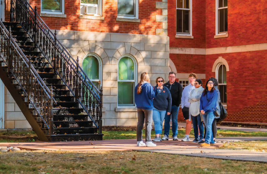 SAU guests on a guided tour on campus