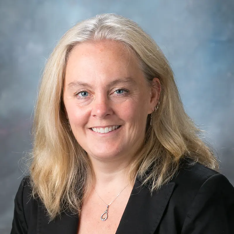 Headshot of Sarah Oliver